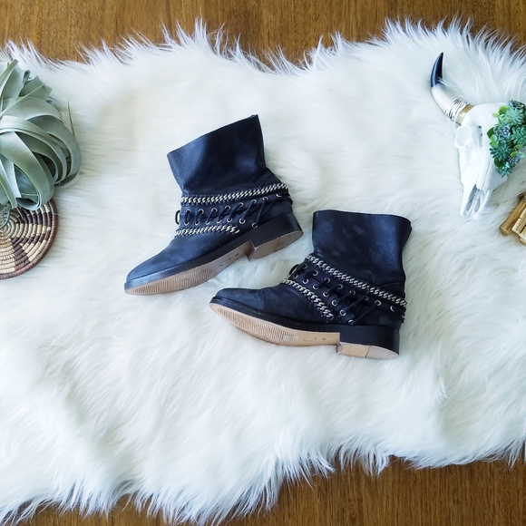 Free People Distressed Chain Boot - Picture 2 of 7